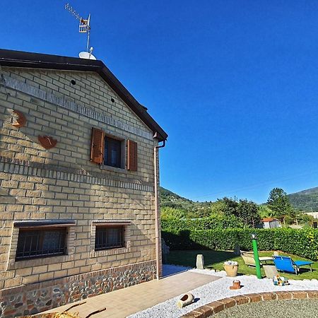 Spicchio Di Luna - Casa Vacanze Albiano Magra Bagian luar foto
